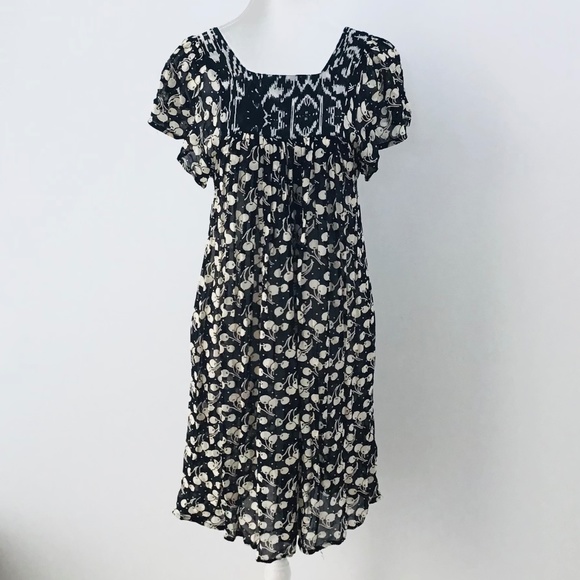 Tree Child Dresses & Skirts - TREE CHILD size 8 short sleeved chiffon shift dress in black, white and cream